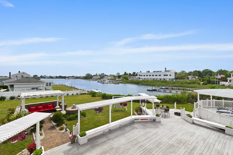 1 Rebadam Ln, Southampton, New York, United States. - Photo 17