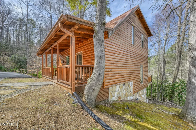 154 State Highway 143, Roan Mountain, TN 37687, Roan Mountain, Tennessee, United States. - Photo 13