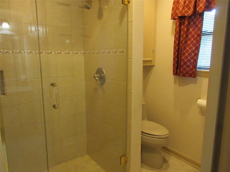9213 Hammerly Boulevard, Houston, TX 77080, Houston, Texas, United States. - Photo 7