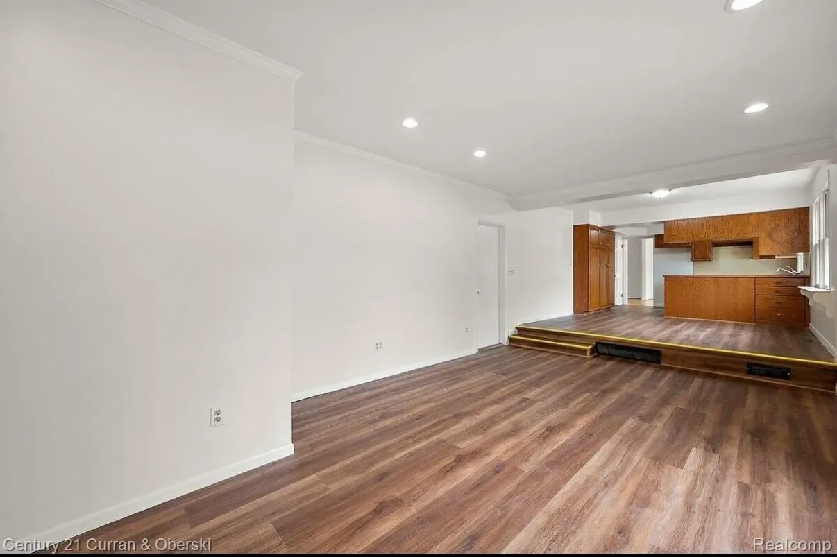 26004 Shirley Lane, Dearborn Heights, MI 48127, Dearborn, Michigan, United States. - Photo 19