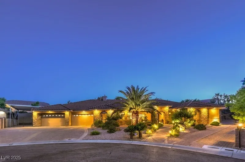 Single Family Residence in Las Vegas