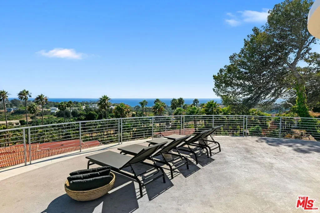 6375 Gayton Place, Malibu, California, United States. - Photo 10