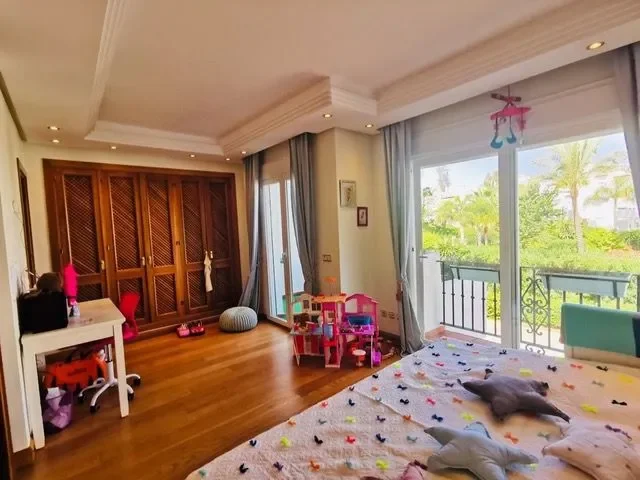 Gallery photo 3