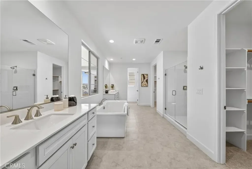 21219 Currant Ct, Los Angeles, California, United States. - Photo 20