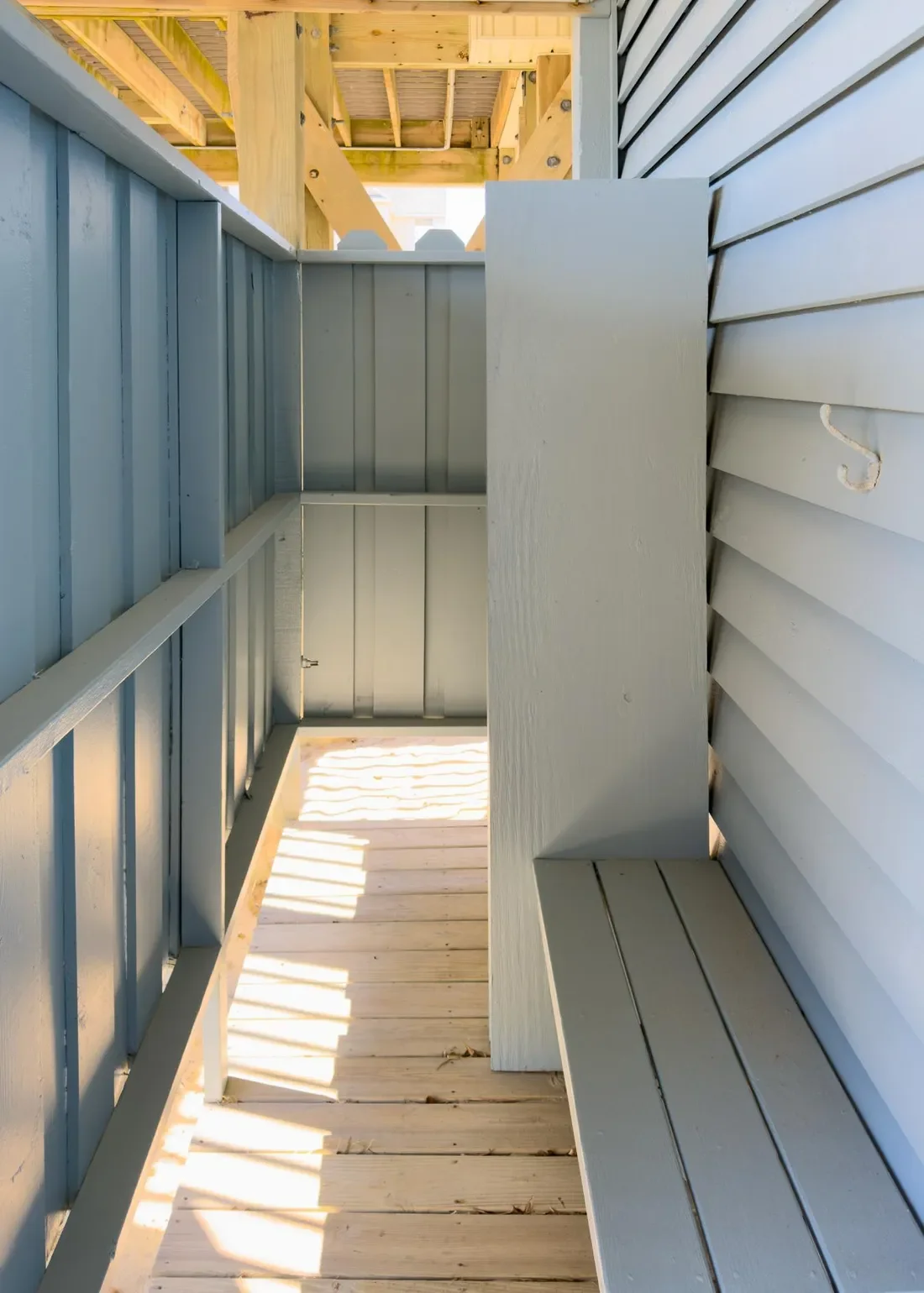6901 W Beach Drive, Oak Island, North Carolina, United States. - Photo 9