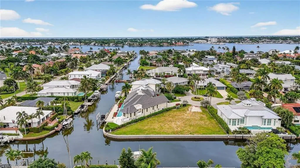 1693 BONITA CT, Naples, FL, 34102, USA, Naples, Florida, United States. - Photo 2