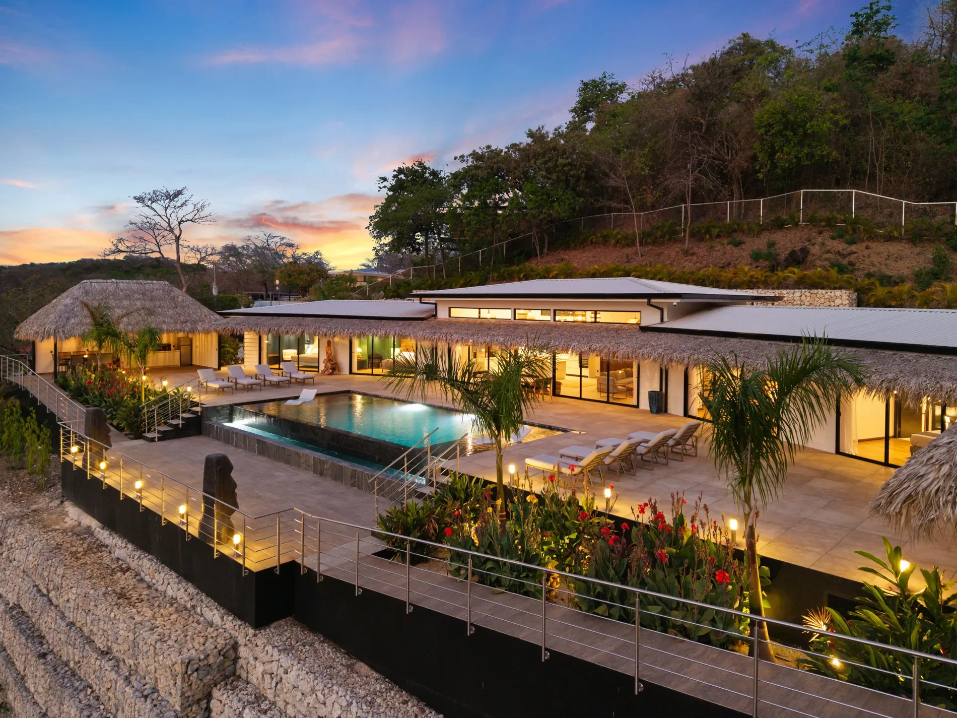 Exterior photo 10