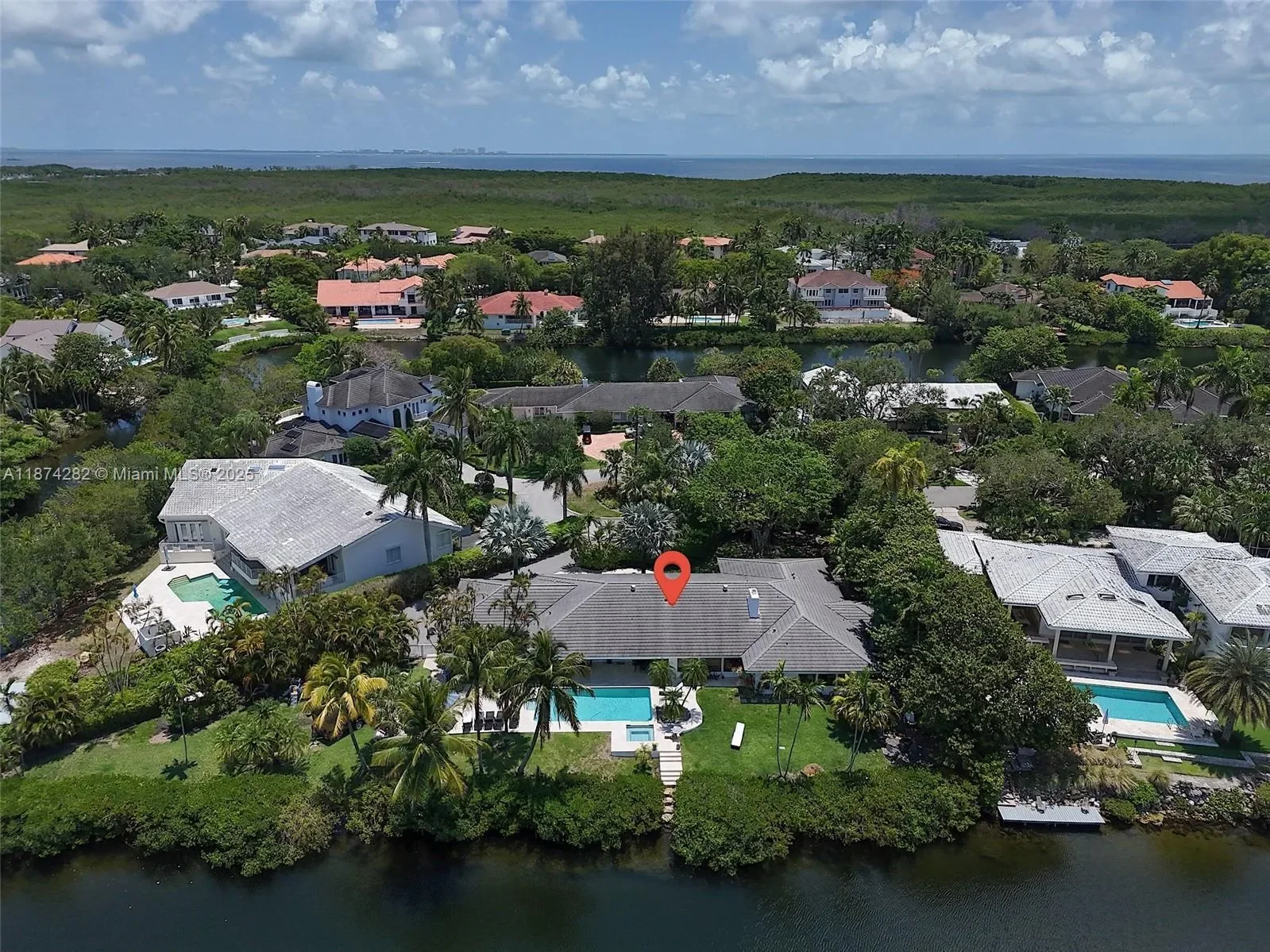 415 Rovino Ave, Coral Gables, Florida, United States. - Photo 2