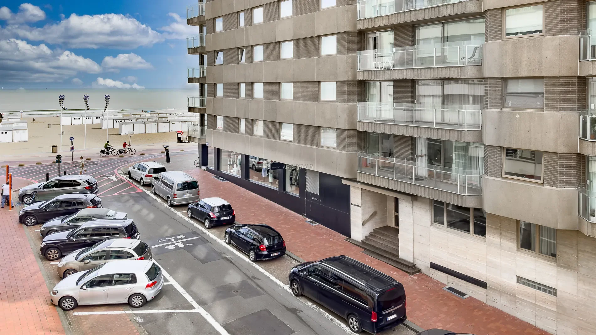 Exterior photo 3