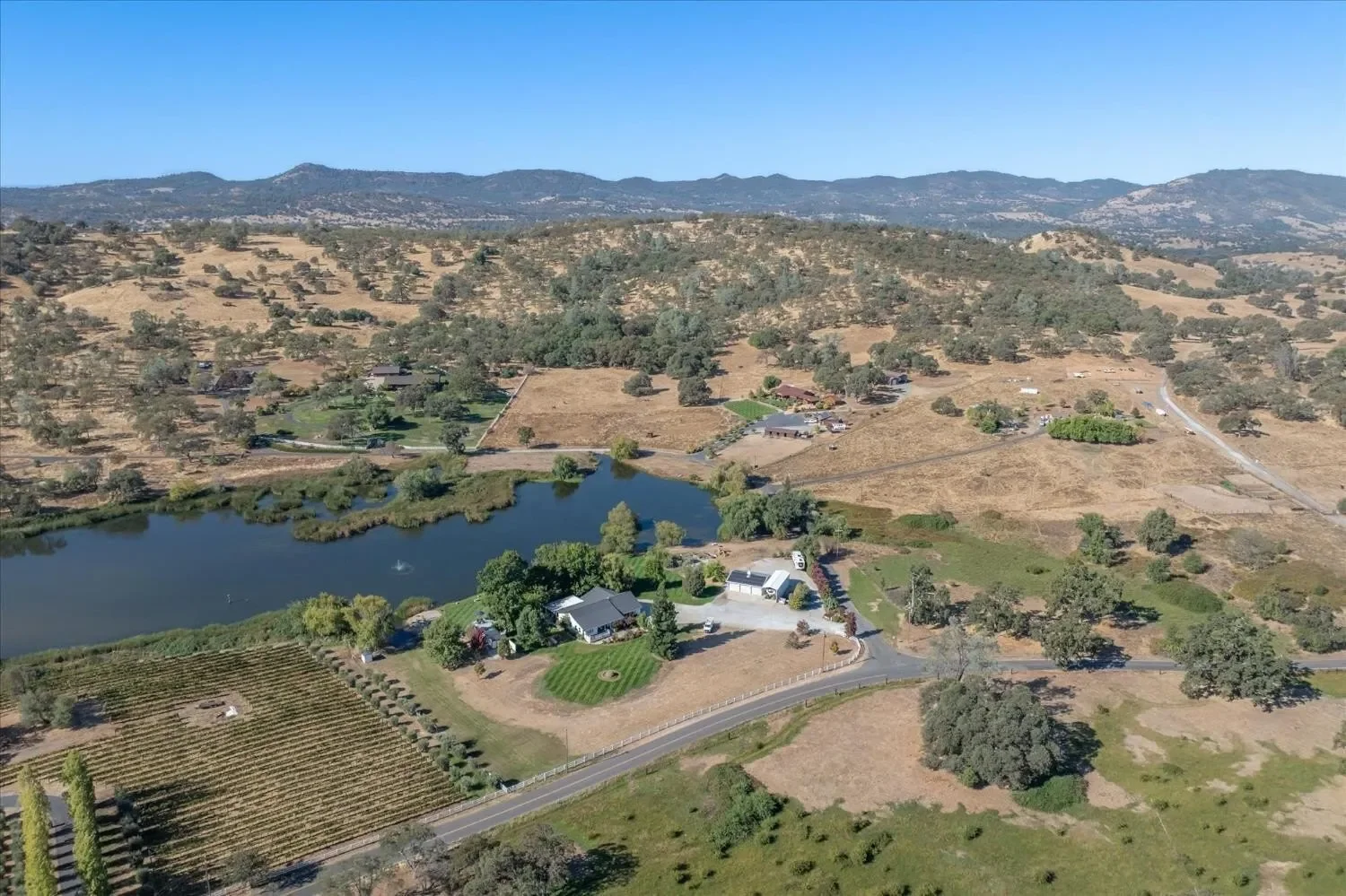 1253 Lakeside Drive, Angels Camp, CA 95222, Angels Camp, California, United States. - Photo 33
