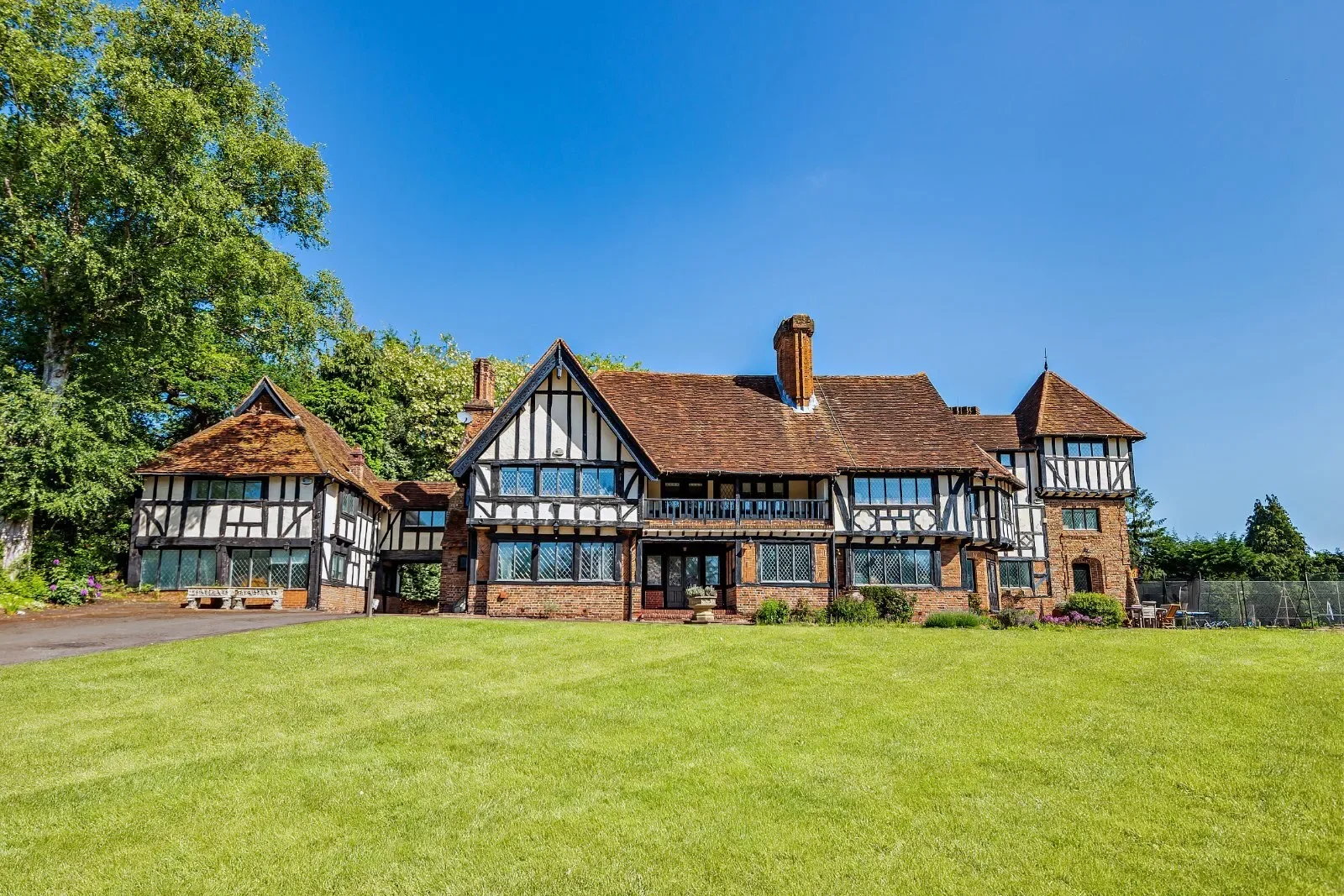 Exterior photo 7