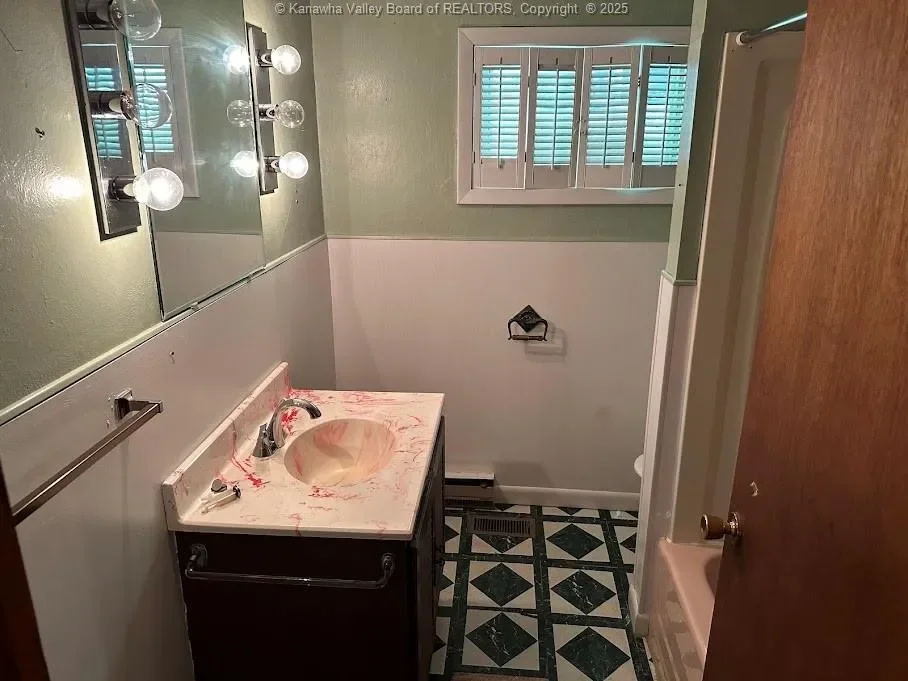 2145 Smith Rd., Charleston, WV 25314, Charleston, West Virginia, United States. - Photo 15