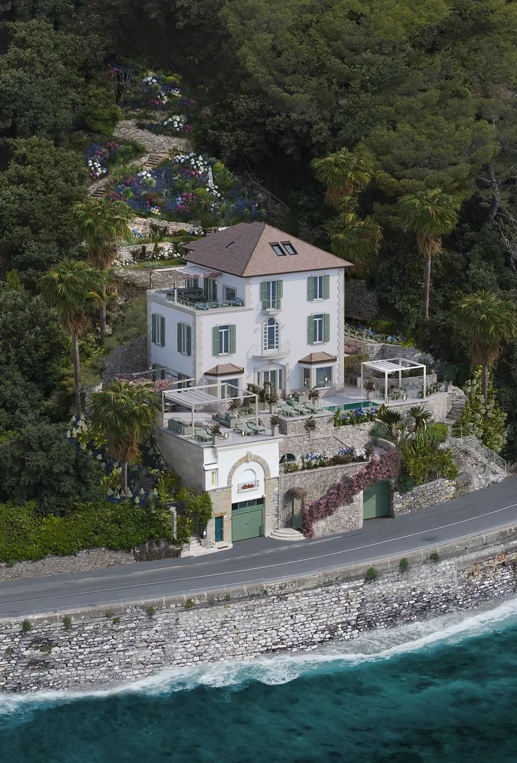 Lungomare Rossetti 10-12-14a, Pedale, Liguria, Italy. - Photo 2