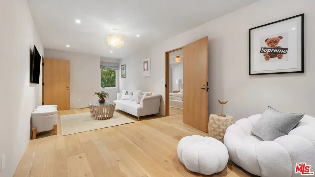 7046 Grasswood Avenue, Malibu, California, United States. - Photo 16