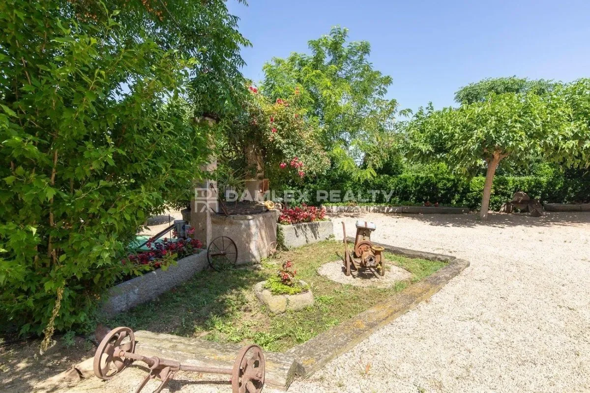 Exterior photo 12