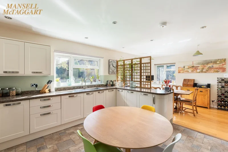 Chalet Hassocks