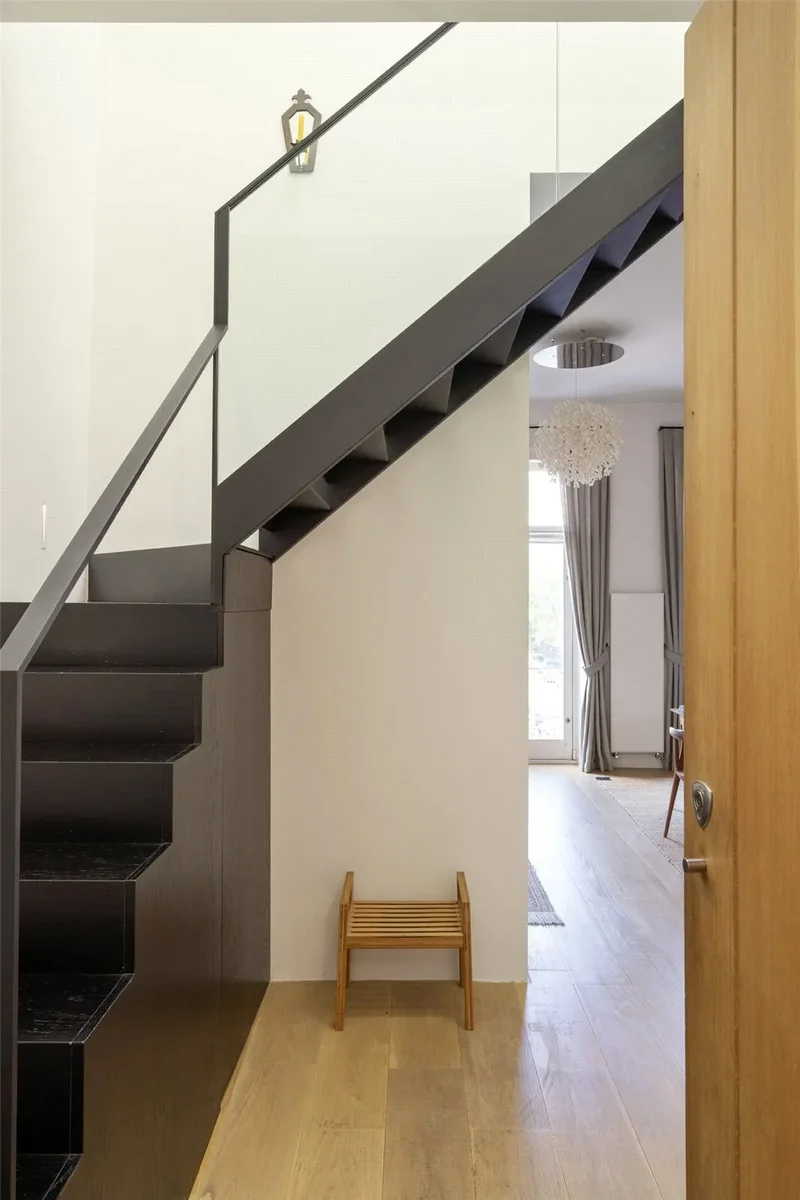 Colville Terrace, London, London, England, United Kingdom. - Photo 23
