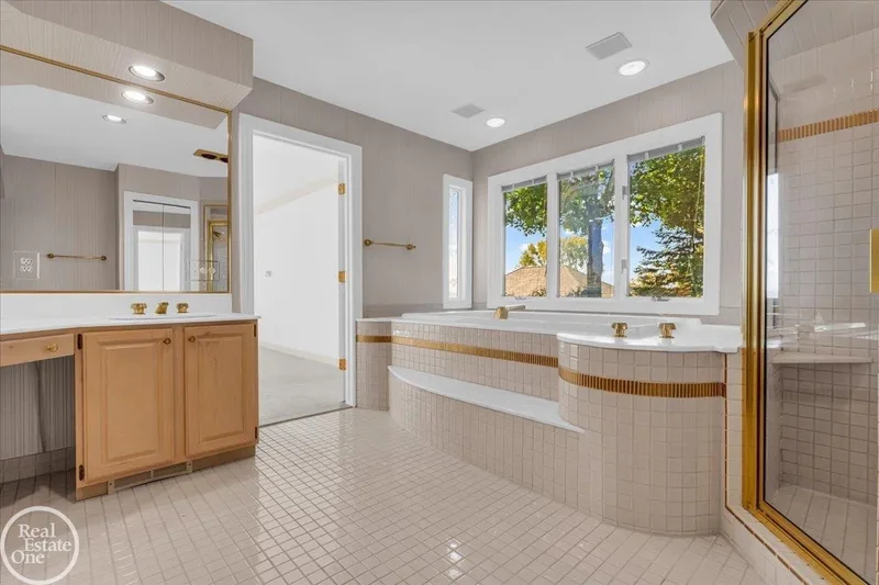 770 N Riverside, Saint Clair, MI, 48079, USA, Saint Clair, Michigan, United States. - Photo 23