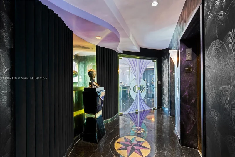 300 S Pointe Dr TH 3103, Miami Beach, Florida, United States. - Photo 16