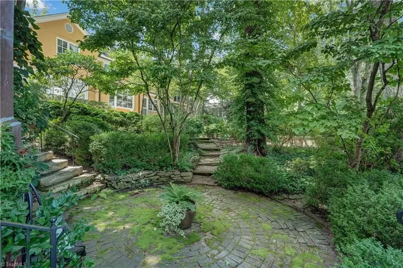 102 Kemp Road W, Greensboro, North Carolina, United States. - Photo 44