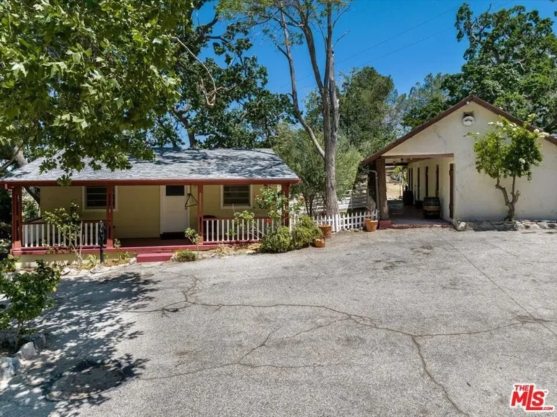 31008 Pine Canyon Road, Lake Hughes, California, United States. - Photo 18