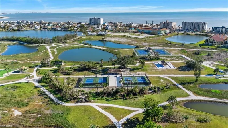 4142 Bay Beach LN, Fort Myers Beach, Florida, United States. - Photo 10