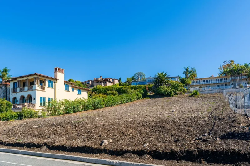 1520 Vía Zurita , Palos Verdes Estates, CA 90274, Rolling Hills Estates, California, United States. - Photo 8