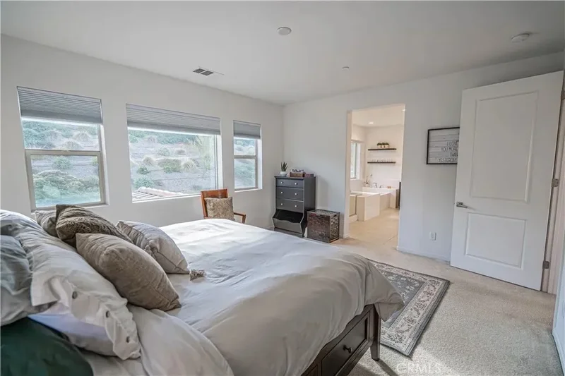 18642 Cedar Crest Drive, Santa Clarita, California, United States. - Photo 28