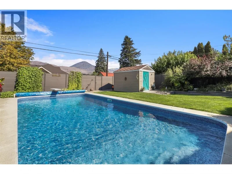 1060 Pleasant Street, Kamloops, British Columbia, Canada. - Photo 6