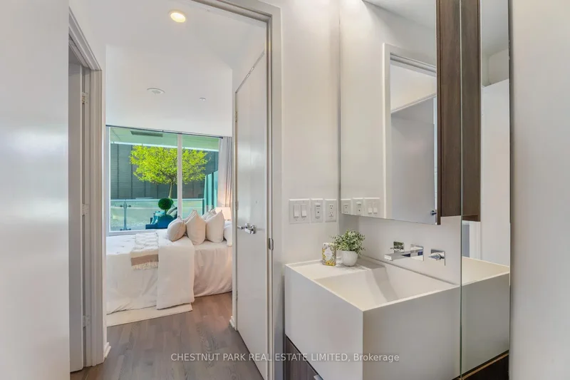 303 - 1 Bloor Street E, Toronto, Ontario, Canada. - Photo 18