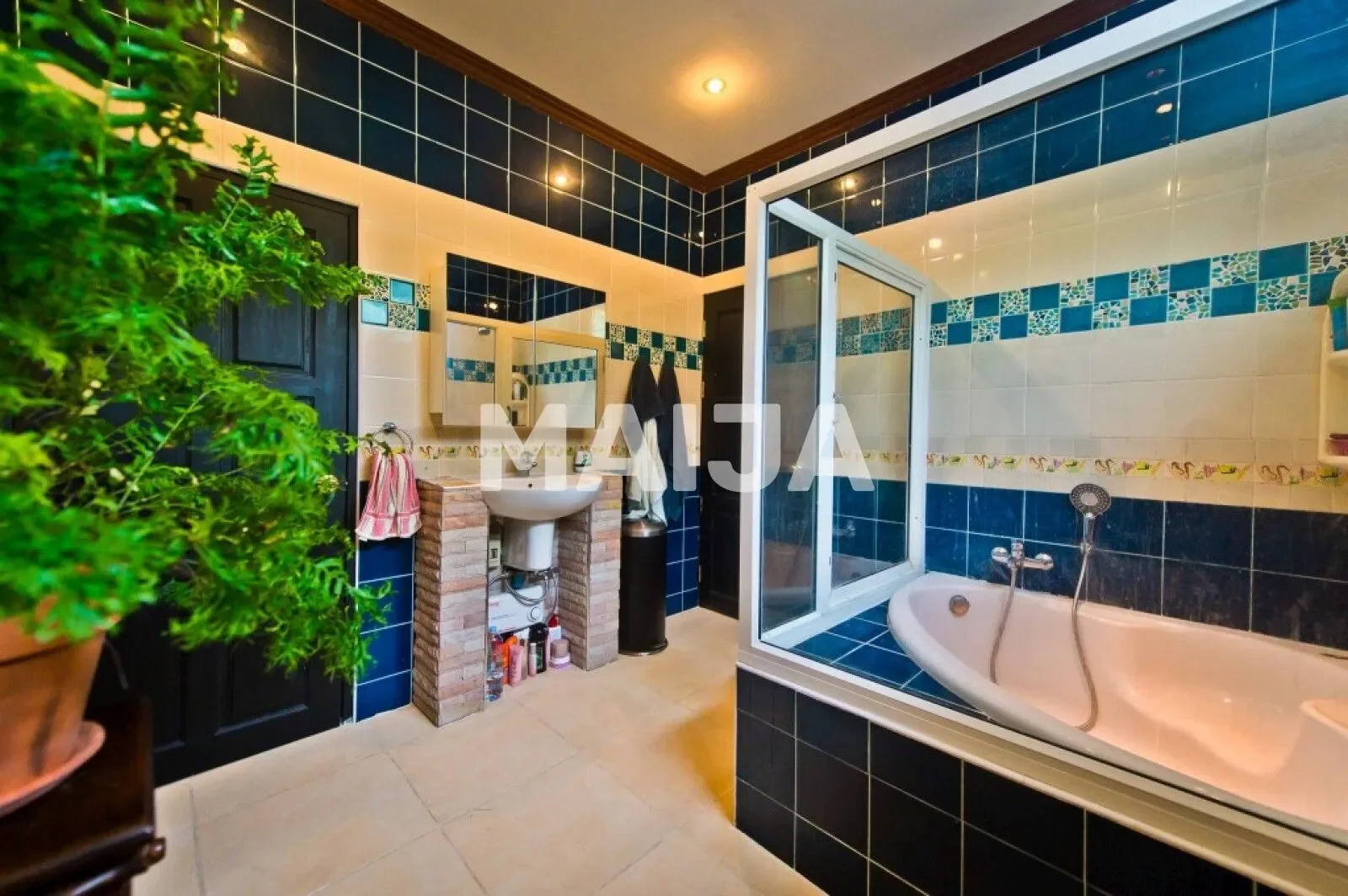 Gallery photo 3
