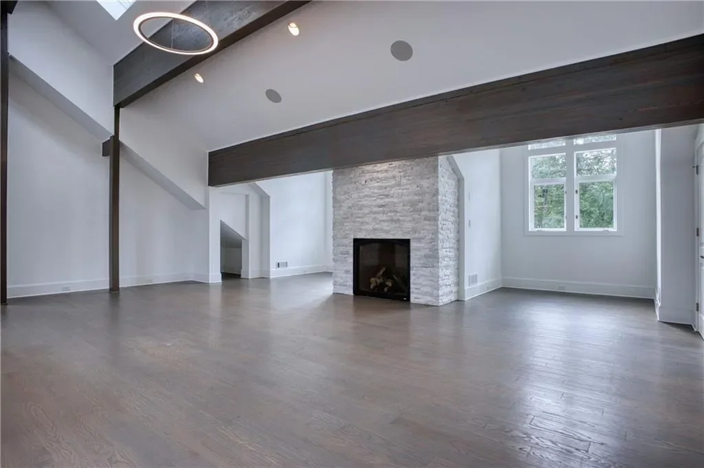 2883 W Roxboro Road NE, Atlanta, Georgia, United States. - Photo 36