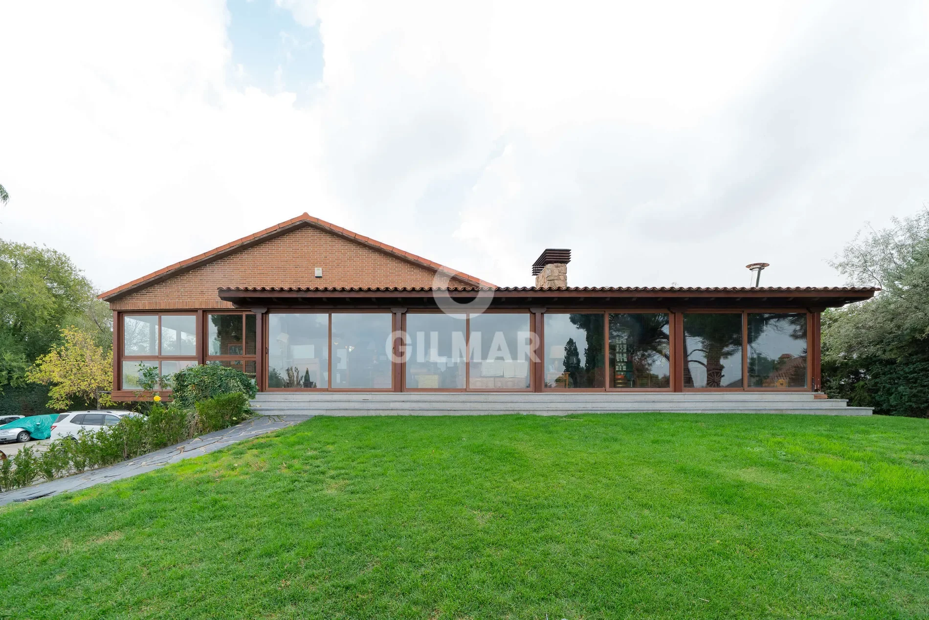 Exterior photo 11