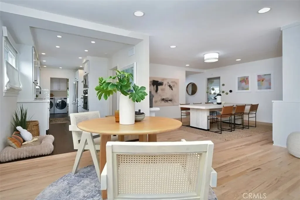 12614 Morrison, Los Angeles, California, United States. - Photo 8