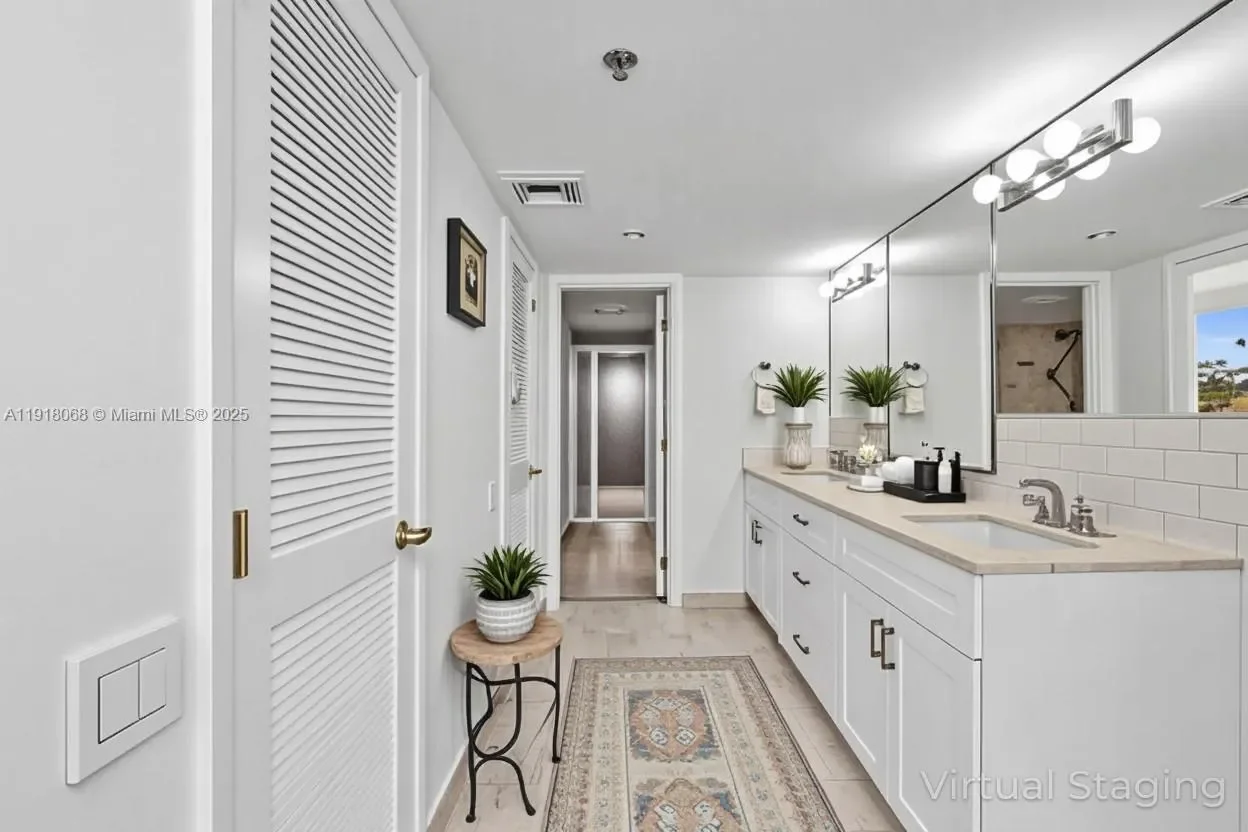 2575 S Bayshore Dr 15B, Miami, Florida, United States. - Photo 14