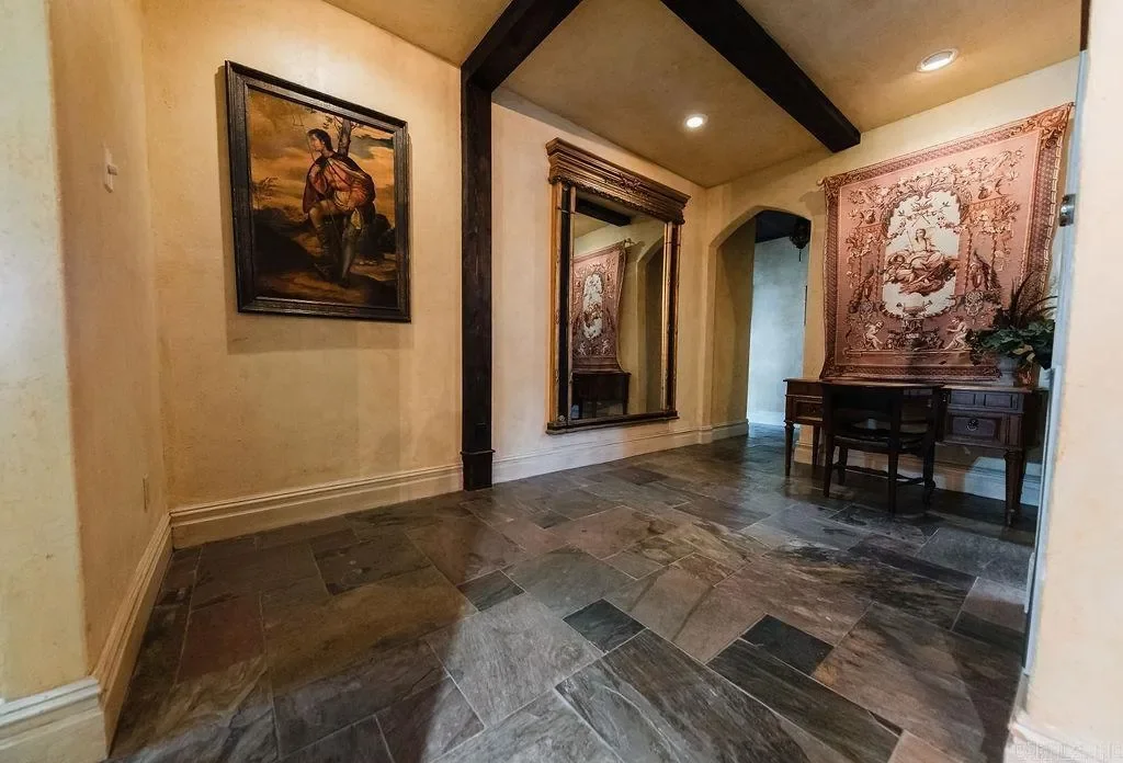 Gallery photo 12
