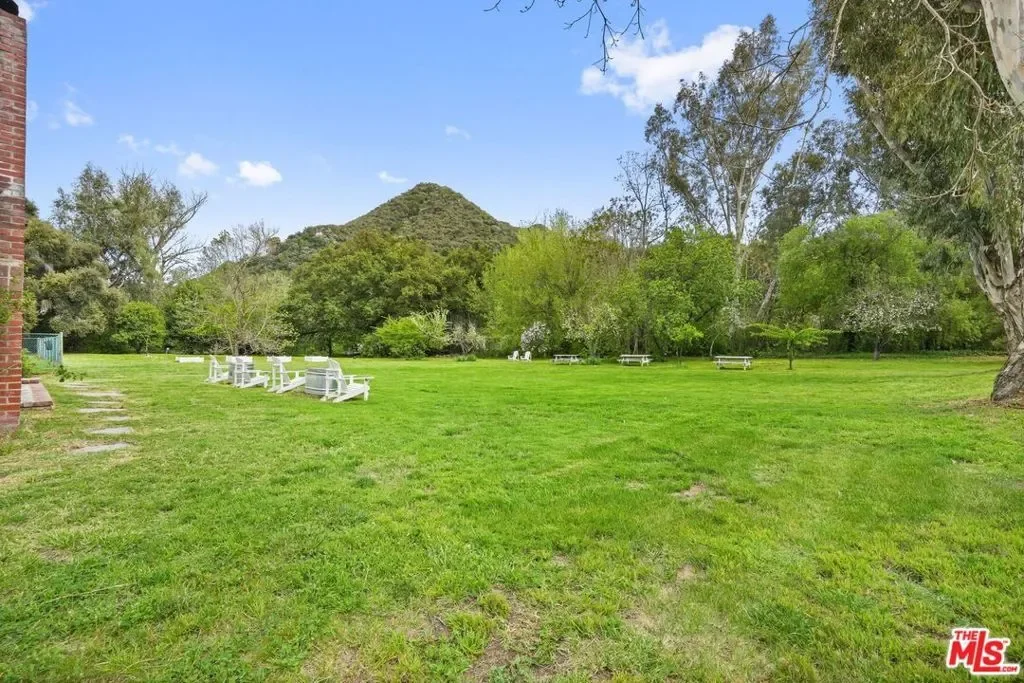1520 Bonnell Drive, Topanga, California, United States. - Photo 26