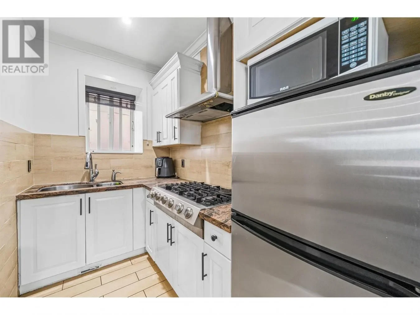 1060 E 61ST AVENUE, Vancouver, British Columbia, Canada. - Photo 22