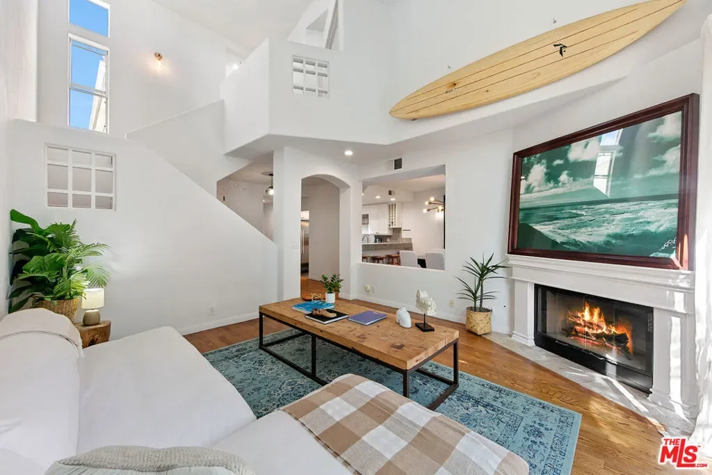 6477 Zuma View Place 125, Malibu, California, United States. - Photo 5