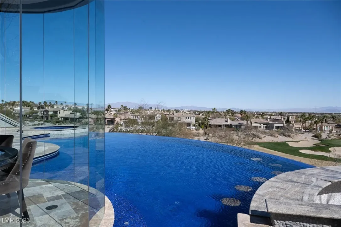 64 Promontory Ridge Drive, Las Vegas, Nevada, United States. - Photo 16