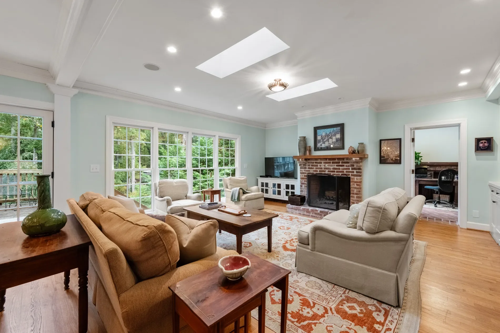 Gallery photo 1