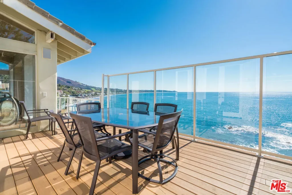 31532 Victoria Point Road, Malibu, California, United States. - Photo 2