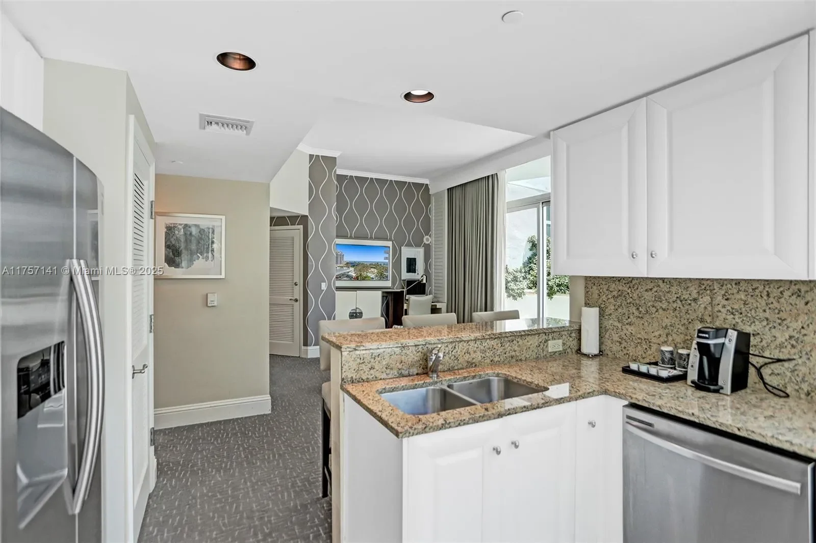 4401 Collins Ave 702/704, Miami Beach, Florida, United States. - Photo 12