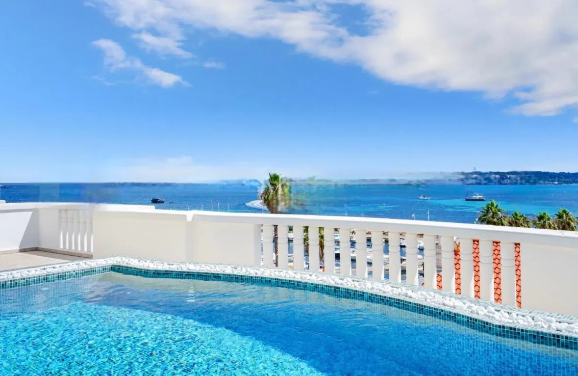 Palm Beach, 06400 Cannes, France, Cannes, Provence-Alpes-Côte d'Azur, France. - Photo 11