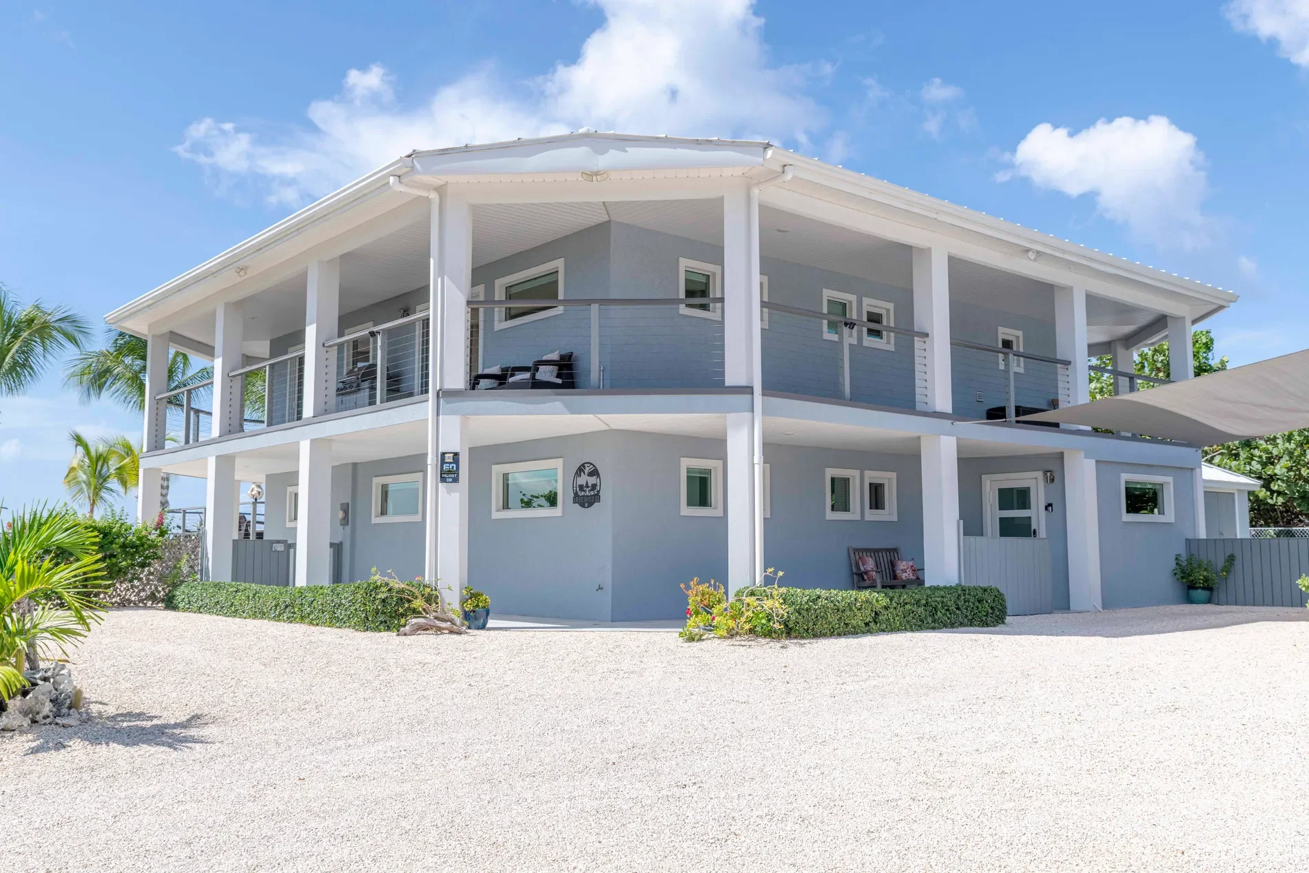 Exterior photo 5