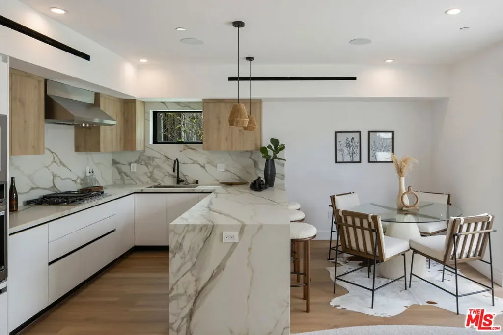 2007 Bellevue Avenue, Los Angeles, California, United States. - Photo 20