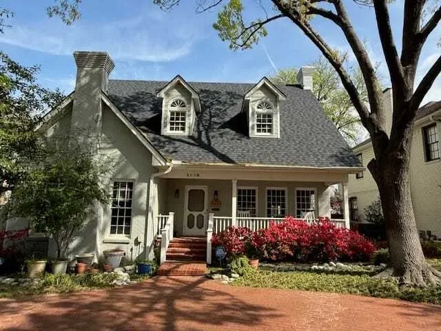 Exterior photo 9