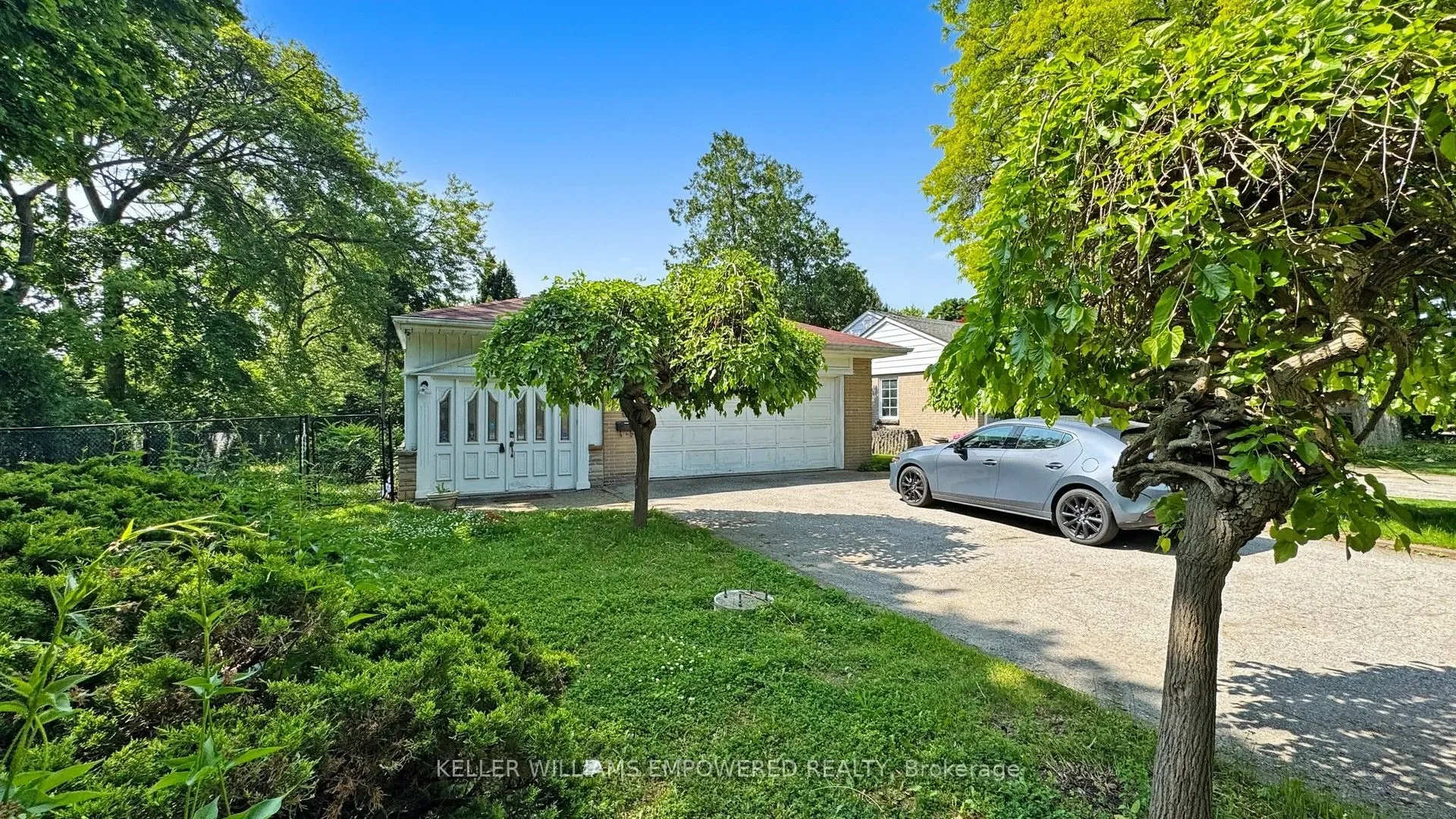117 Arjay Crescent, Toronto, ON M2L 1C6, Toronto, Ontario, Canada. - Photo 3