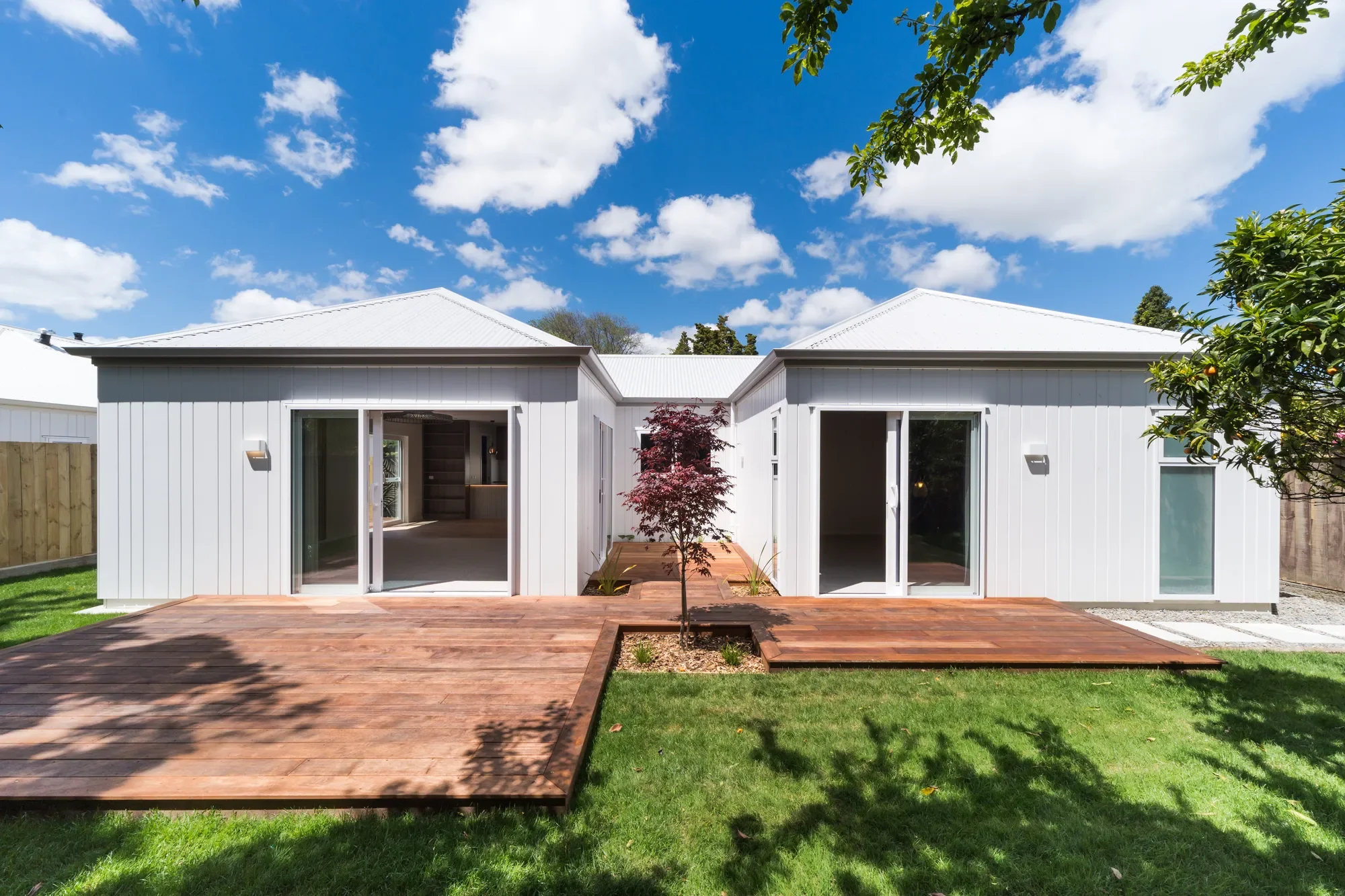 Exterior photo 7
