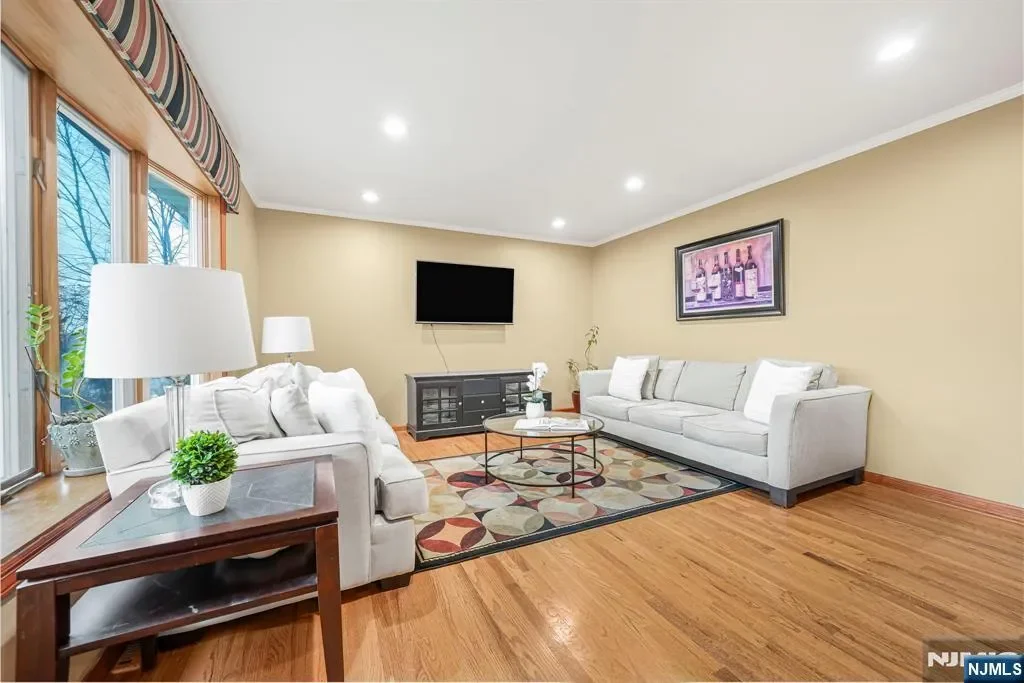 12 Clinton Lane, Wayne, NJ 07470, Wayne, New Jersey, United States. - Photo 9